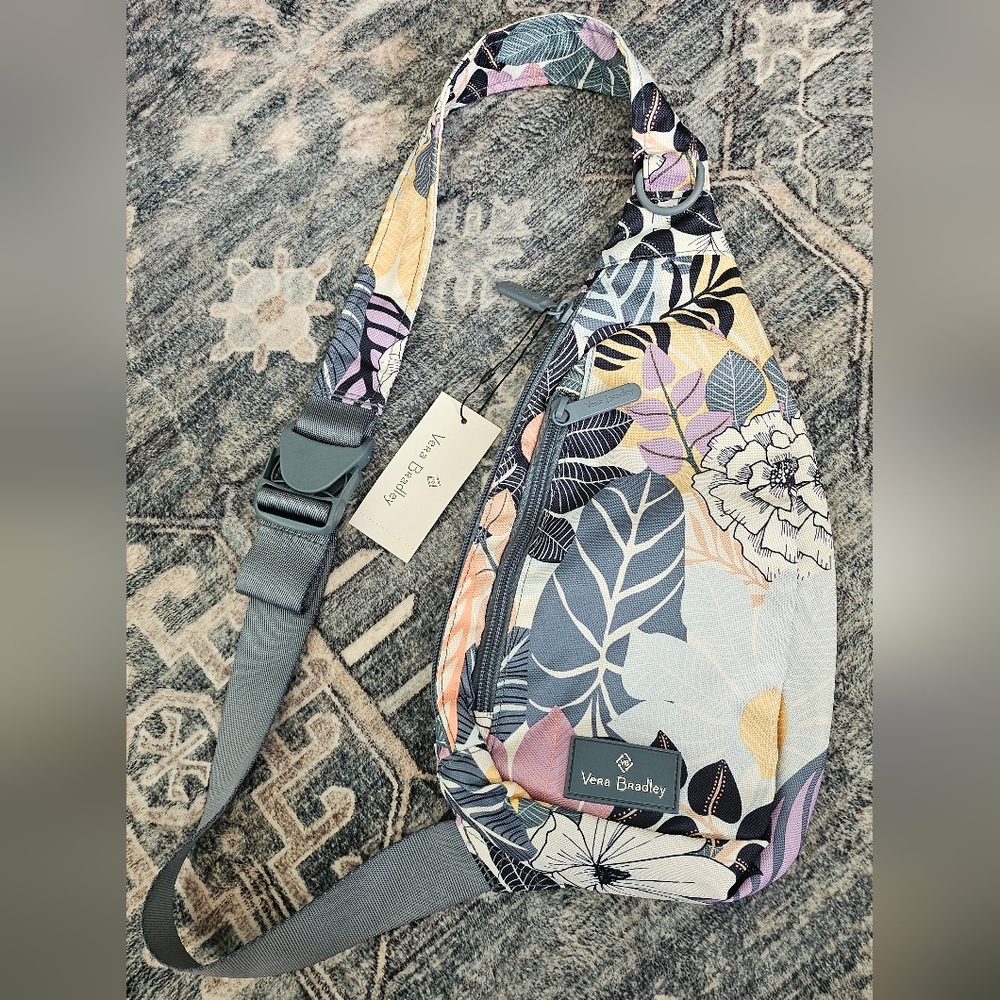 Vera Bradley Lighten Up Essential Compact Sling Bag – Palm Floral – New with Tag